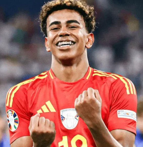 <a href='https://energensemi.com/news/tag/258.html' style='color: blue;'>巴萨</a>区域协调员博扬谈青训与亚马尔:冷静心态与成长护航