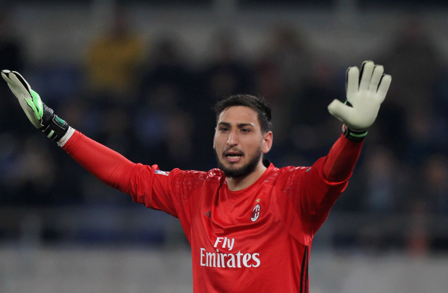 十年首秀纪念日:多纳鲁马社媒晒图追忆往昔,曼城新援感恩成长