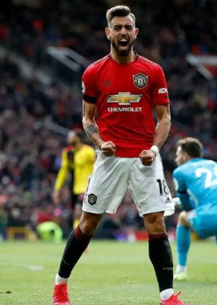 B费续约与转会传闻:曼联队长的坚守与抉择