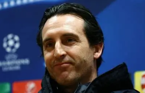 埃梅里战术调适显成效:阿斯顿维拉逆袭轨迹与争四前景分析