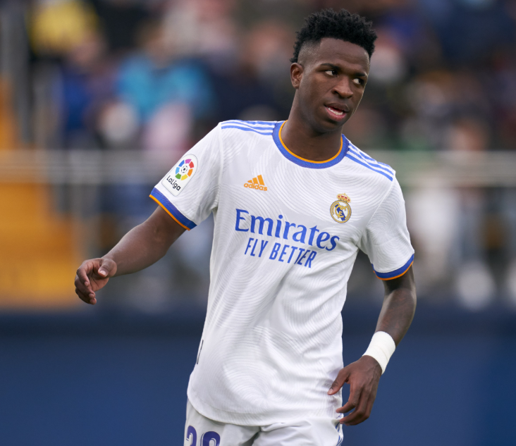 西班牙国家德比皇马奏凯:维尼修斯赛后谈胜负感悟与球迷致意