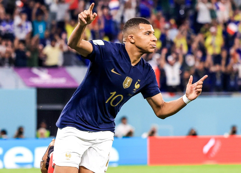 西甲国家德比皇马力克<a href='https://energensemi.com/news/tag/258.html' style='color: blue;'>巴萨</a>:姆巴佩破门后社媒发声庆胜利