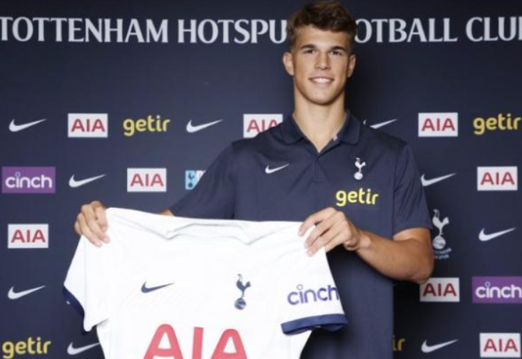 卢卡·武什科维奇:热刺新星的选择与<a href='https://www.750d.cn/news/tag/1130132.html' style='color: blue;'>成长之路</a>