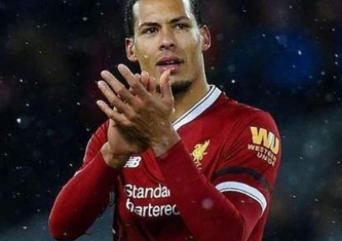 范戴克回应鲁尼质疑:以成熟心态面对批评,团结共克时艰