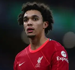 默森论阿诺德离队:利物浦赛季隐忧与战术连锁反应