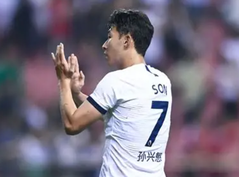 孙兴慜纪录片：欧联杯夺冠荣光与艰难离队抉择